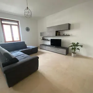 Apartment Elegante In Centro, Bergamo