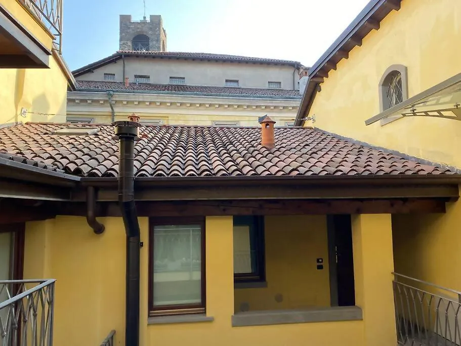 Johnny Suites Bergamo Alta Włochy