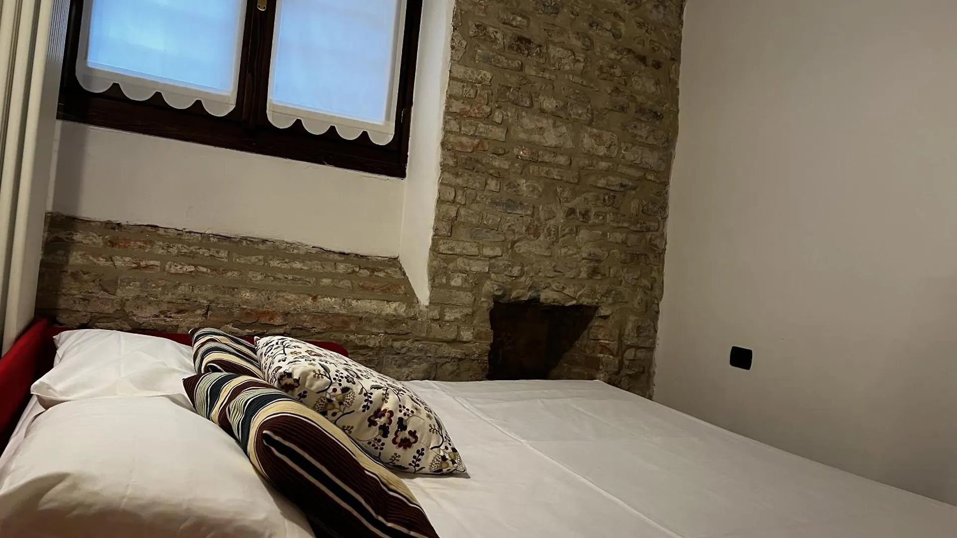 Johnny Suites Bergamo Alta Włochy