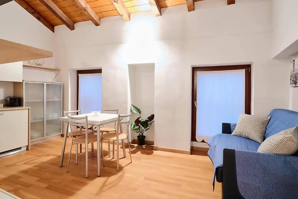 Johnny Suites Bergamo Alta Apartament